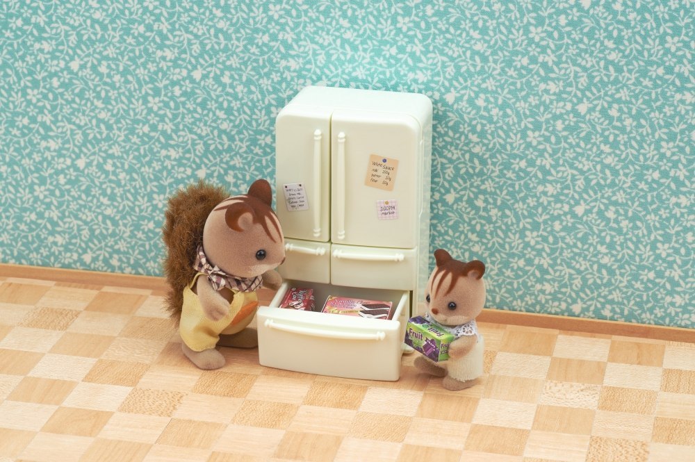 SYLVANIAN COUNTRY KITCHEN WITH FRIDGE 5341 PUD6 EPOCH